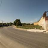 ...strada che dopo aver curvato permette di ritrovare sprazzi della lama perduta...